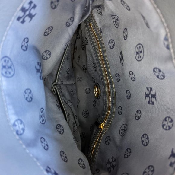 Tory Burch Amanda Crossbody - Picture 5 of 9